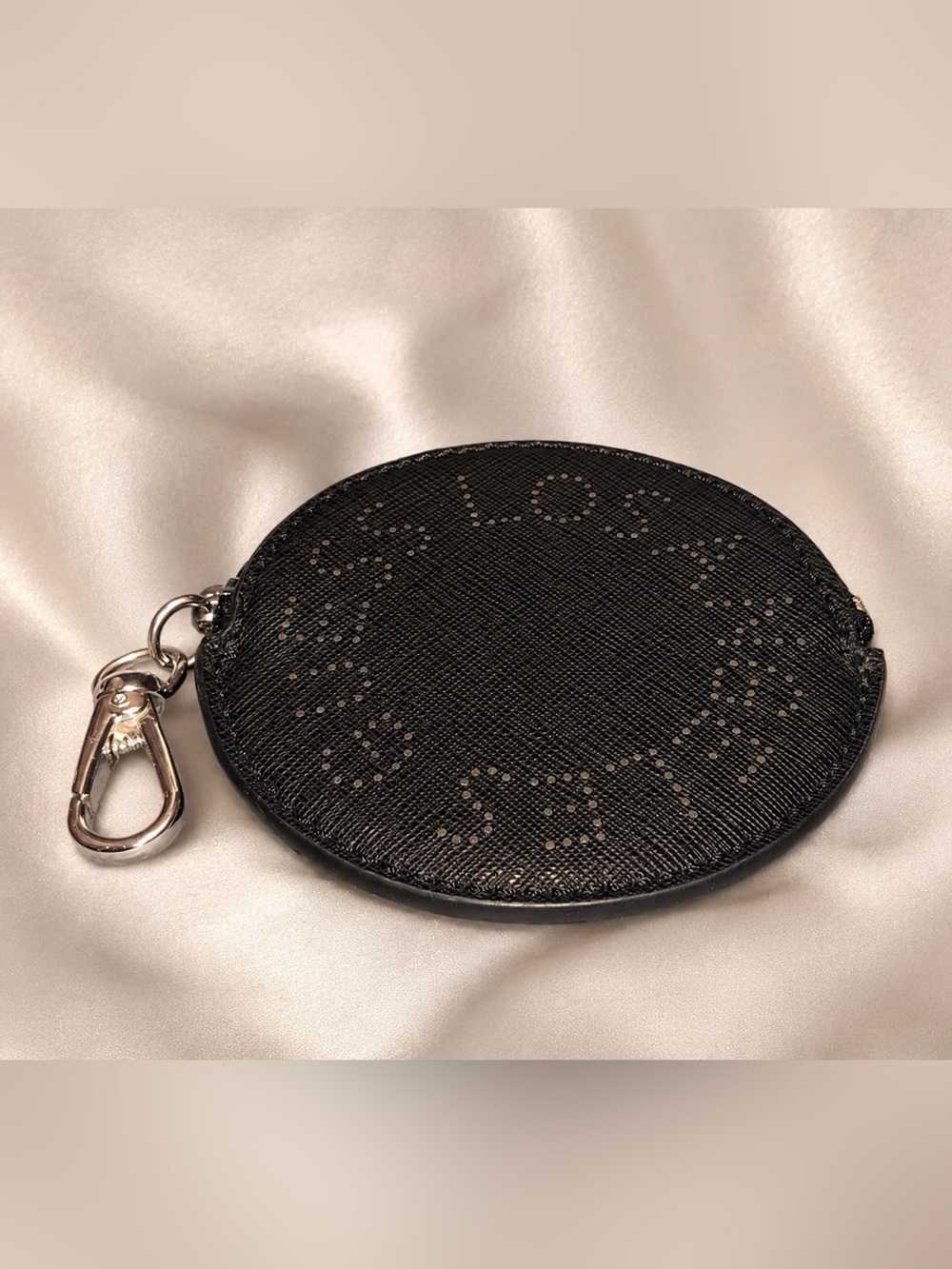 Guess Los Angeles Round Zip Coin Purse Key Pouch Black Logo Print Clip